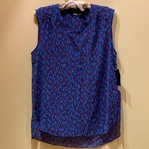 🌟HP🌟NWT a.n.a Sleeveless Blue Print Henley Top L